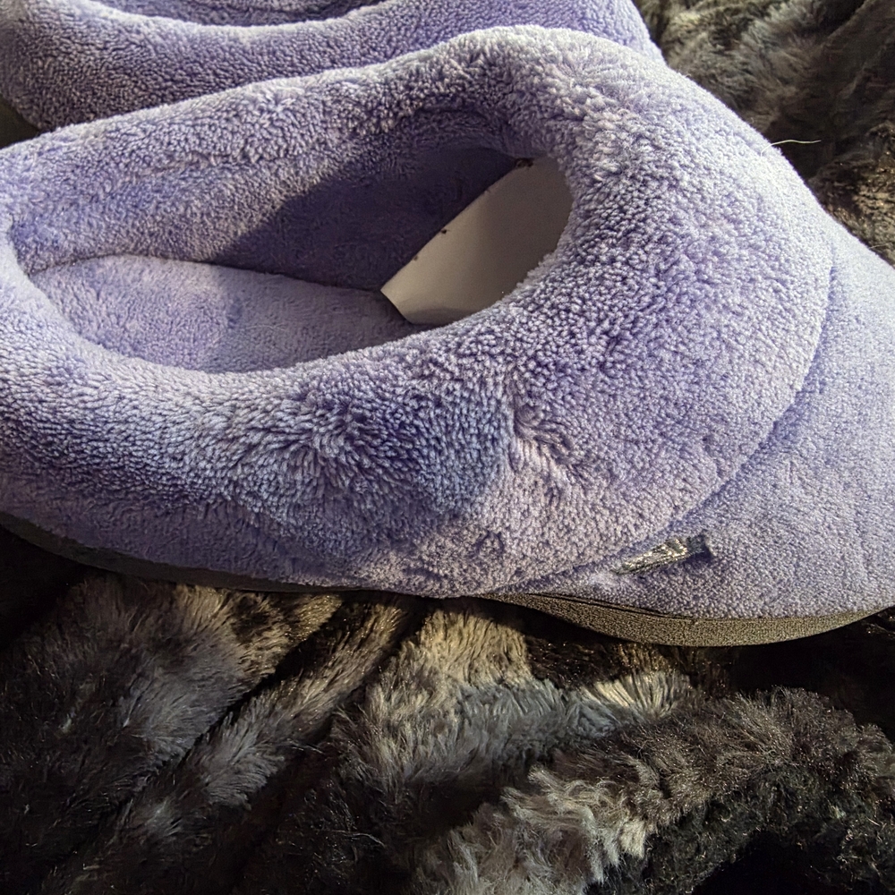 Isotoner® Mixed Microterry Hoodback Clog Slippers - Picture 6 of 6